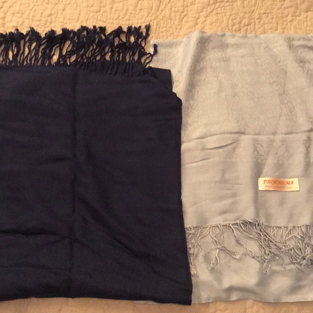 2 Beautiful Scarves - 70% Pashmina / 30% Silk